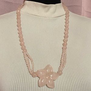 Rose quartz flower necklace